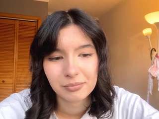 Live webcam model wildatebar on Soda Cams