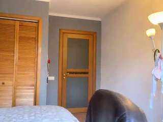 Live webcam model wildatebar on Soda Cams