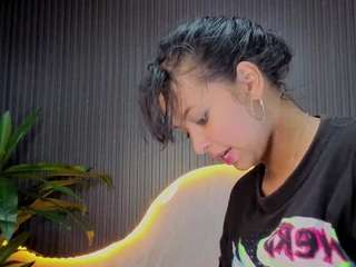 kristen-black-t