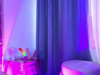 emma-revees Live Webcam on CamSoda