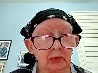 lovelyleslieyeller webcam