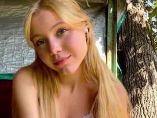 CherlynMidy live cam preview