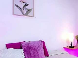 Live cam show with JulietaLombardi