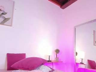julietalombardi Live Webcam on CamSoda