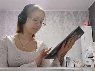 ruthannsecrease Live Webcam on CamSoda