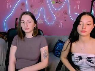 Live webcam model secret-kitti on Soda Cams