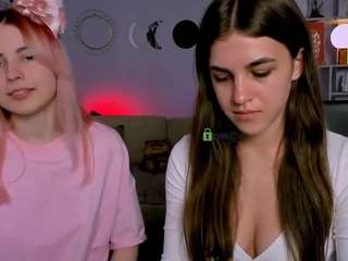 Live webcam model secret-kitti on Soda Cams