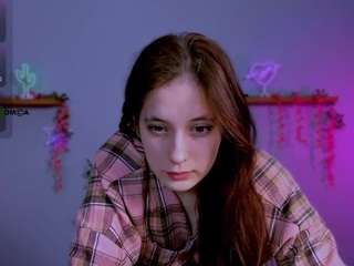 yuna-neon webcam
