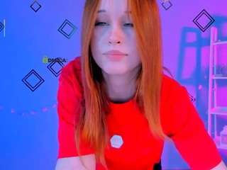 yuna-neon Live Webcam on CamSoda