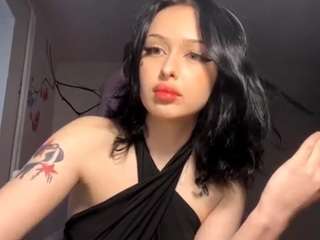 kathilavongsar Live Webcam on CamSoda