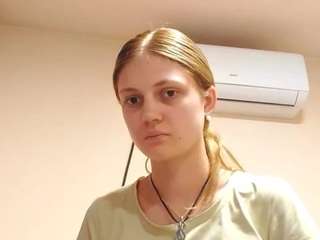 naomigernert Sex Cam Show