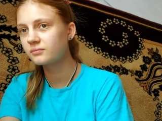 Naomigernert's cam show statistics and live stream