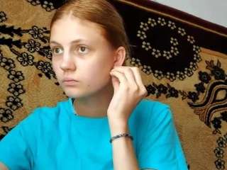 Naomigernert's cam show statistics and live stream