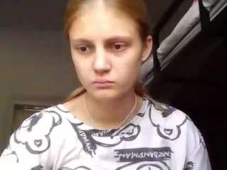 Kira live cam preview