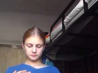 Kira live cam preview