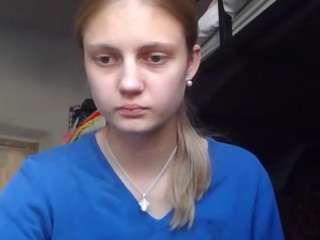 Kira live cam preview