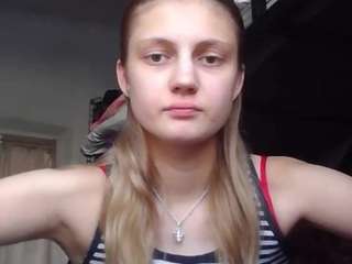 Kira live cam preview