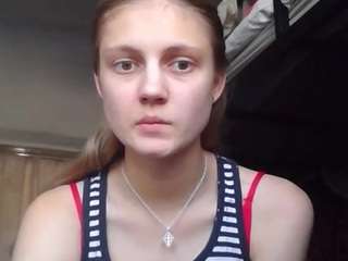 Kira live cam preview