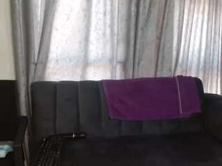 sweethotlips102 webcam