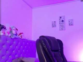 amyy-adams's live room