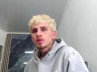dannthestiff's live room