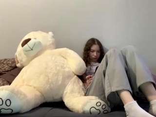 โมเดลนี้กำลังถ่ายทอดสดอยู่. eilenecollman
