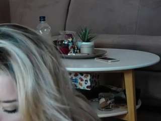 meganblaze's live room