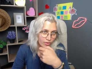 이 모델은 현재 라이브 중입니다. rubydavis