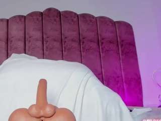 amara-rosseee's live room