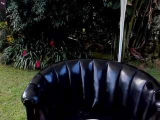 dionekiss live webcam show