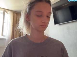 le modèle floridavanleuvan est en webcam porno dans un show sur le site camsoda, il possède les tags suivants: anal,nipple piercings,young adult,teen 18,tattoos,skinny,no smoking,no drinking,genital piercings,ball sucking,gagging,fingering,facial piercings,double penetration,doggy style,body massage,blue eyes,blonde hair,small tits