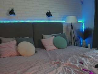 le modèle kira-moonnn est en webcam porno dans un show sur le site camsoda, il possède les tags suivants: anal,anal toys,ass bouncing,ass clapping,blowjob,doggy style,fingering,flashing,teen 18,young adult,hd