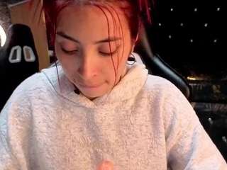 laura-b webcam