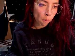 laura-b's live room