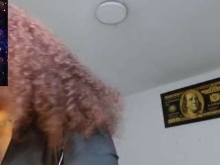 leilanewgirl live webcam show
