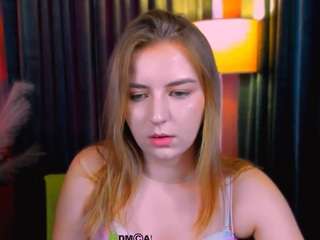 Dieses Model ist jetzt live. lina-moone