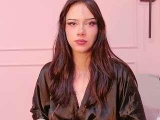 mia-colllins