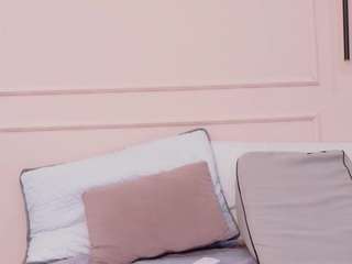 Mia Collins live cam preview