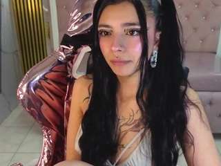 Samantha-Petite-Tf live cam preview