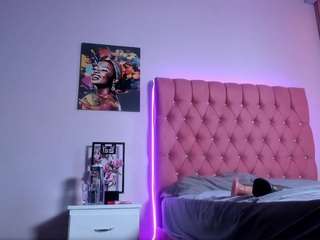 Tulipxo live webcam show