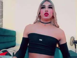 amanda-cax