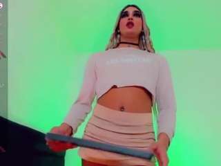 amanda-cax