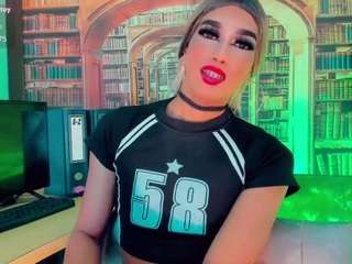 amanda-cax