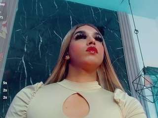 amanda-cax