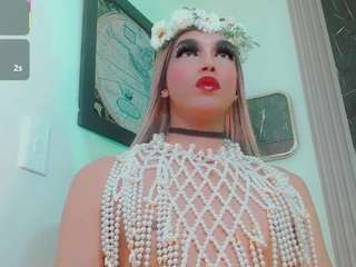 amanda-cax