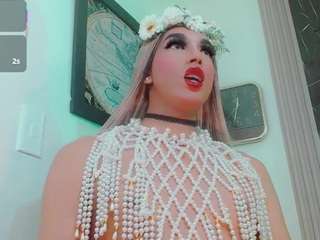 amanda-cax