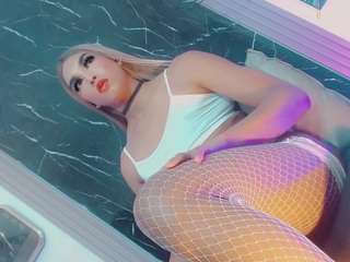 amanda-cax