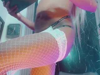 amanda-cax