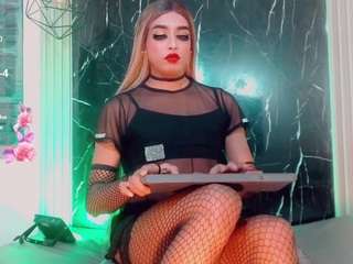 amanda-cax