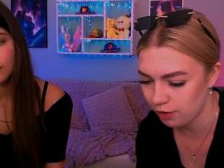 Live cam show with amelaya